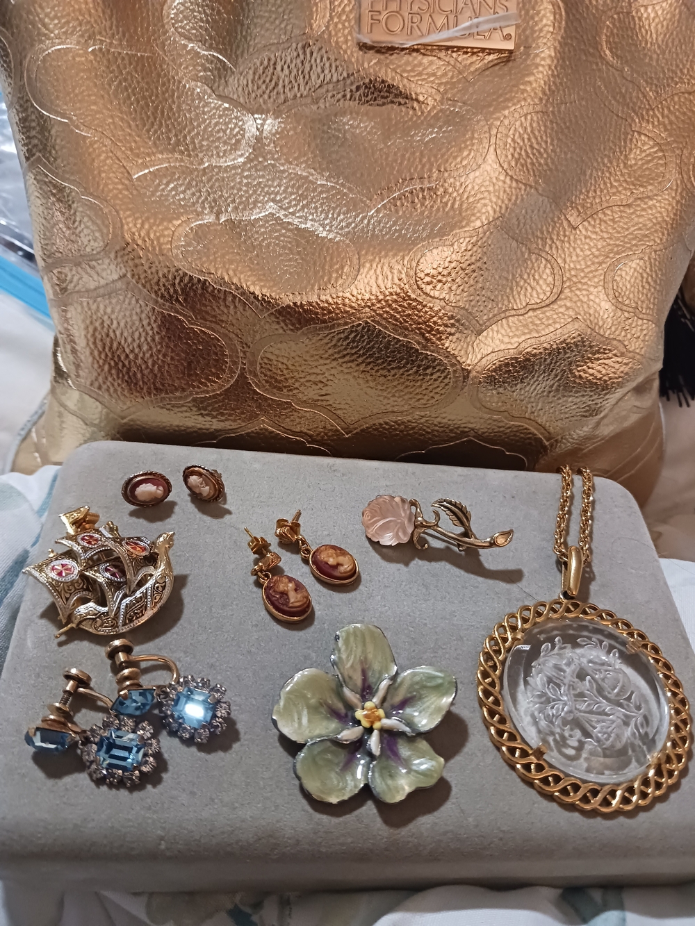 Vintage Lot Of Jewelry